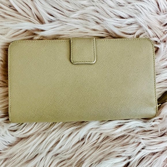 AUTHENTIC PRADA SAFFIANO LEATHER BEIGE ZIPPY WALLET WITH COA MADE IN ITALY - Picture 4 of 16